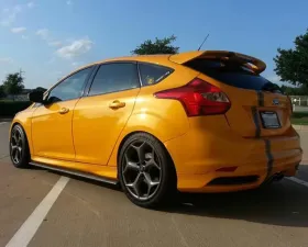 Street Scene Fiberglass Side Skirts Ford Focus ST 2.0L Turbo 13-14